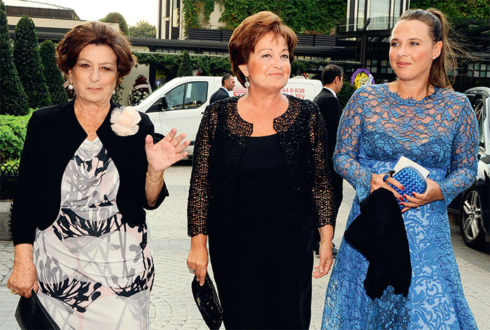 Sadeliği şıklıkla buluşturan düğün