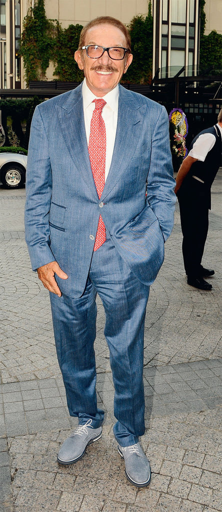 Sadeliği şıklıkla buluşturan düğün