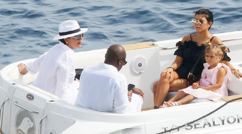 Tatile Portofino'da devam ediyorlar