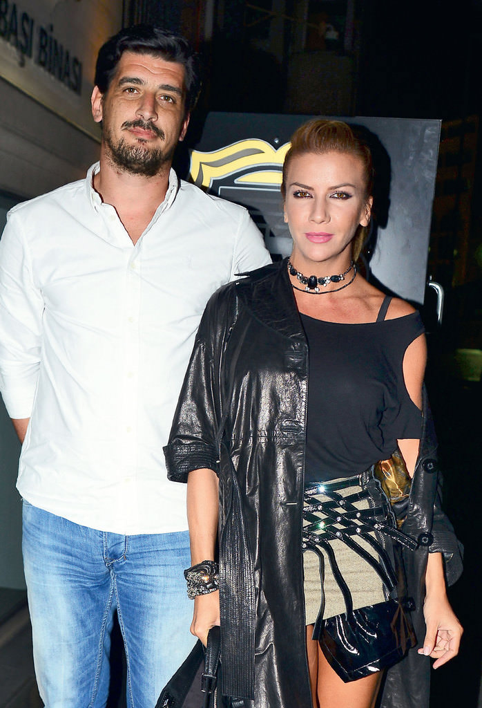 Yeni yaşını eğlenceli partiyle kutladı