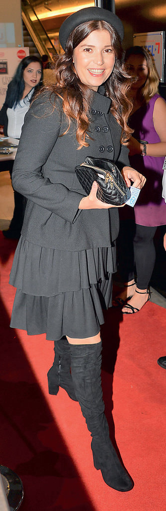 Sanatçılardan ilk filme büyük destek