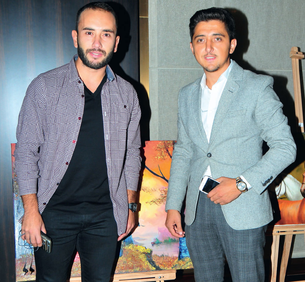 Sanatçı ve futbolcular sergide buluştu