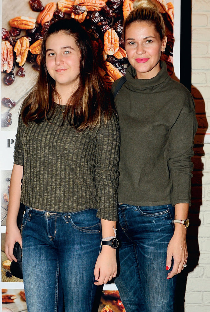 Yakın dostlarına 5 çayı daveti verdi