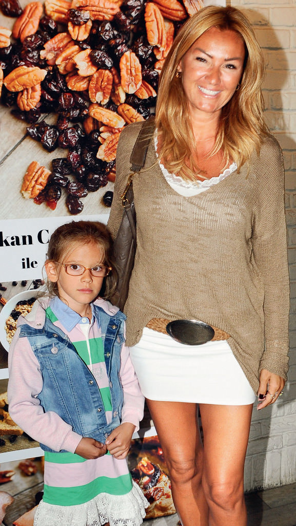 Yakın dostlarına 5 çayı daveti verdi