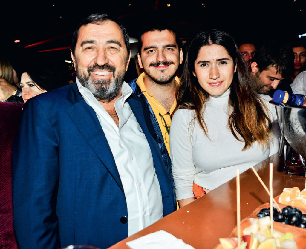 Eğlenceli bir parti ile yaza veda ettiler