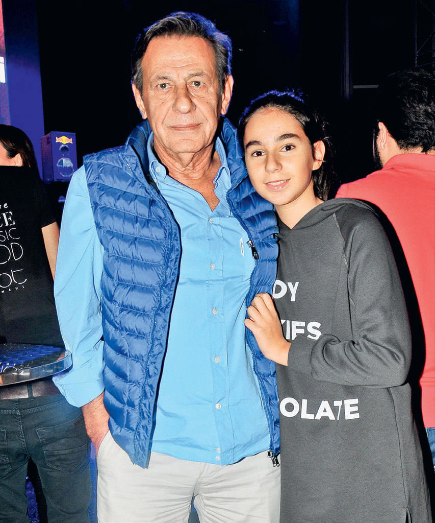 Eğlenceli bir parti ile yaza veda ettiler