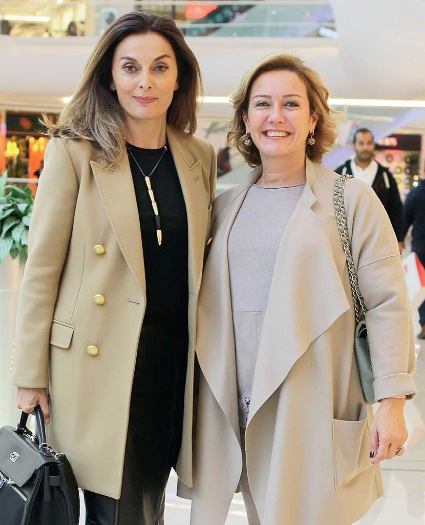 Yeni koleksiyon için dostlarına davet verdi