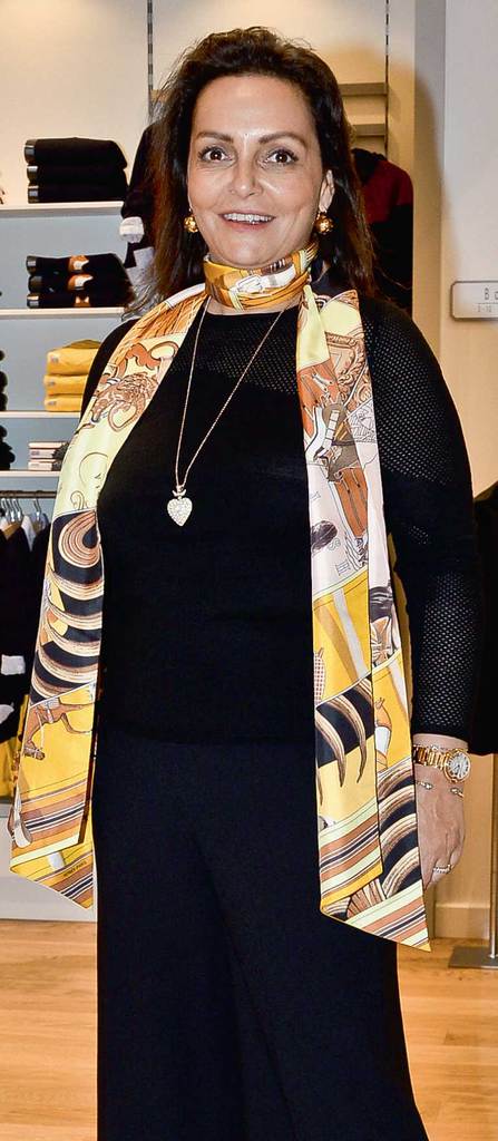 Yeni mağazada açılış daveti