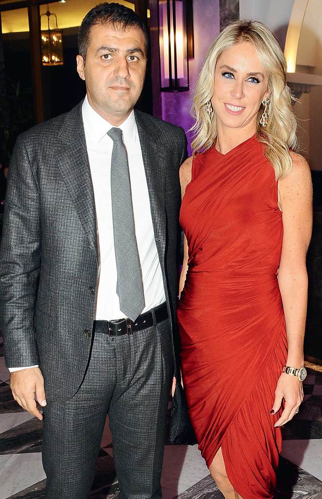 Yenilenen lobide sanat dolu davet