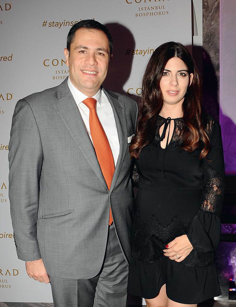 Yenilenen lobide sanat dolu davet