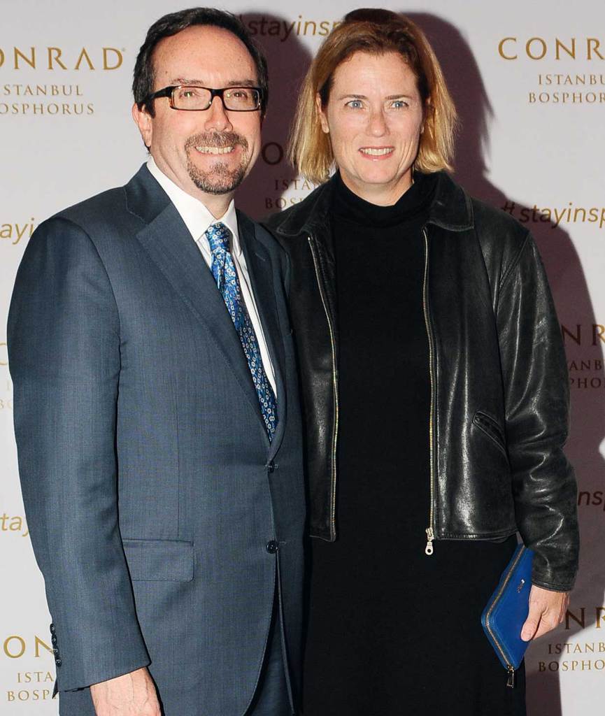 Yenilenen lobide sanat dolu davet