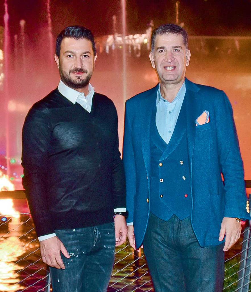 Açılışta Hande Yener coşkusu