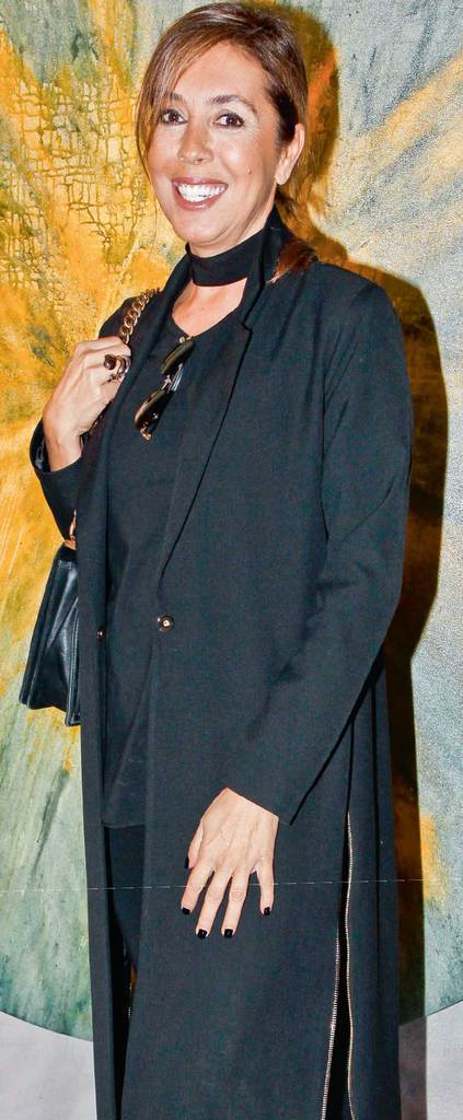 Ünlüleri buluşturan sergi