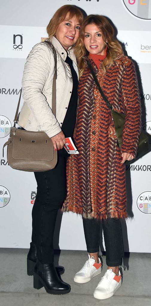 Çılgın gösteriden ÇABA yararına gala