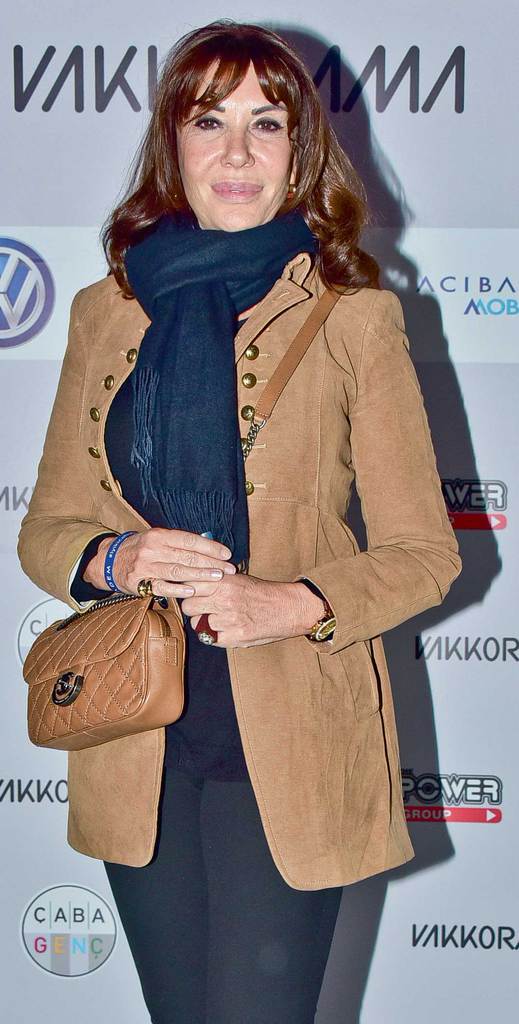 Çılgın gösteriden ÇABA yararına gala