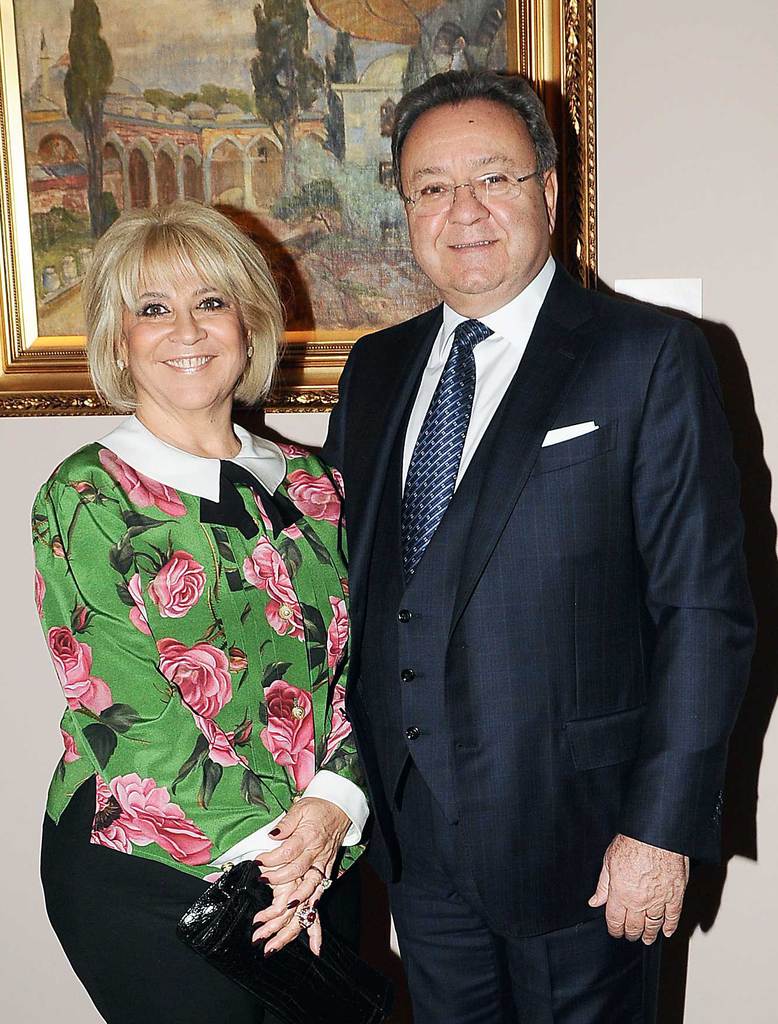 Müzayede eserleri için özel sergi