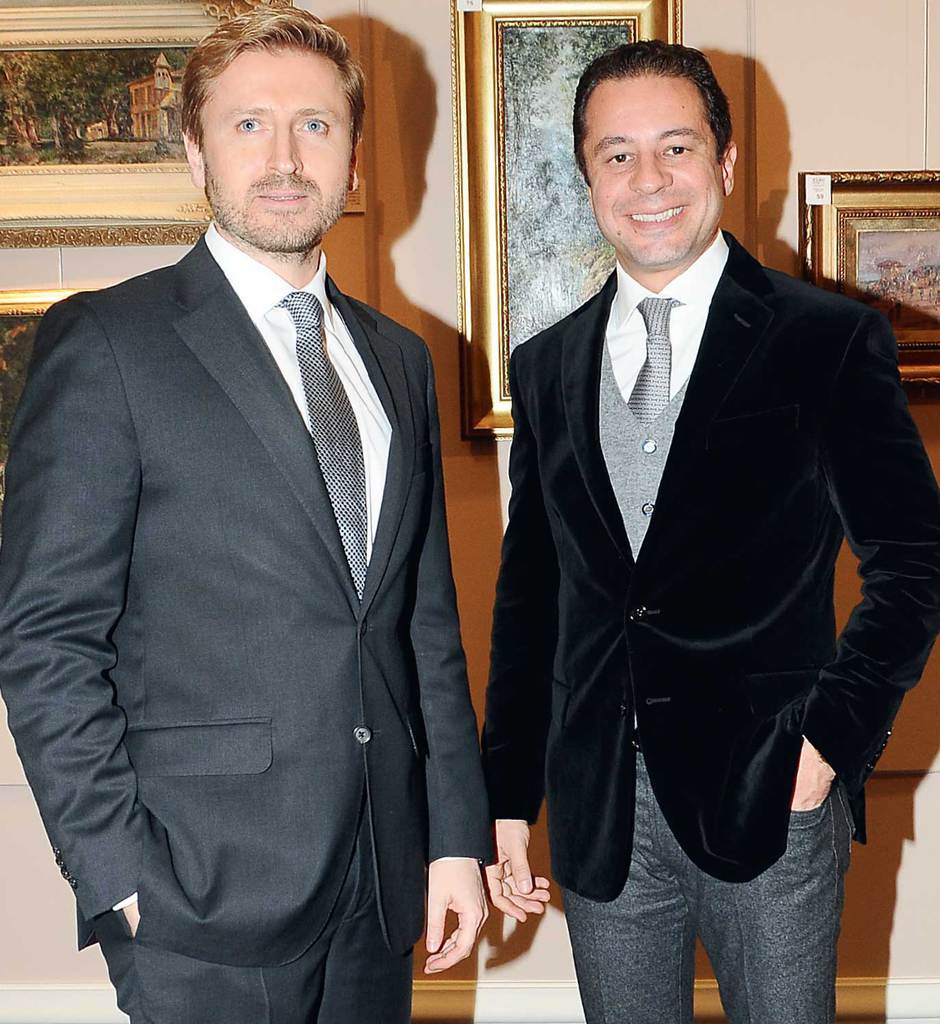 Müzayede eserleri için özel sergi