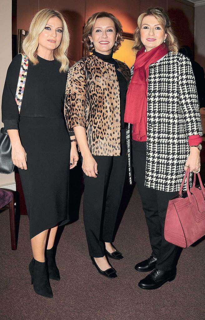 Müzayede eserleri için özel sergi