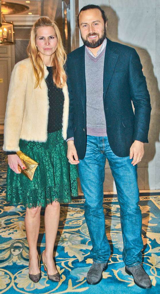 Ünlü dostları için yeni yıl yemeği verdi