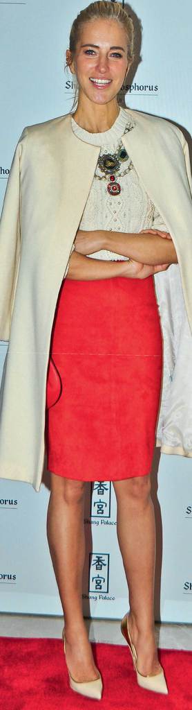 Ünlü dostları için yeni yıl yemeği verdi