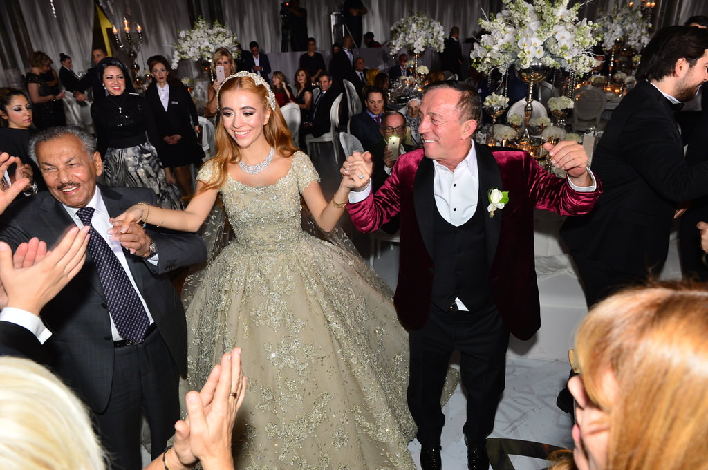 23 yaşındaki Sena'ya yaşı kadar altın