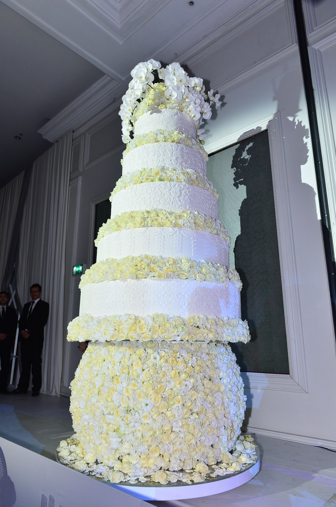 23 yaşındaki Sena'ya yaşı kadar altın