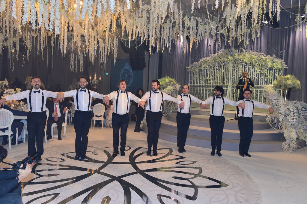 23 yaşındaki Sena'ya yaşı kadar altın