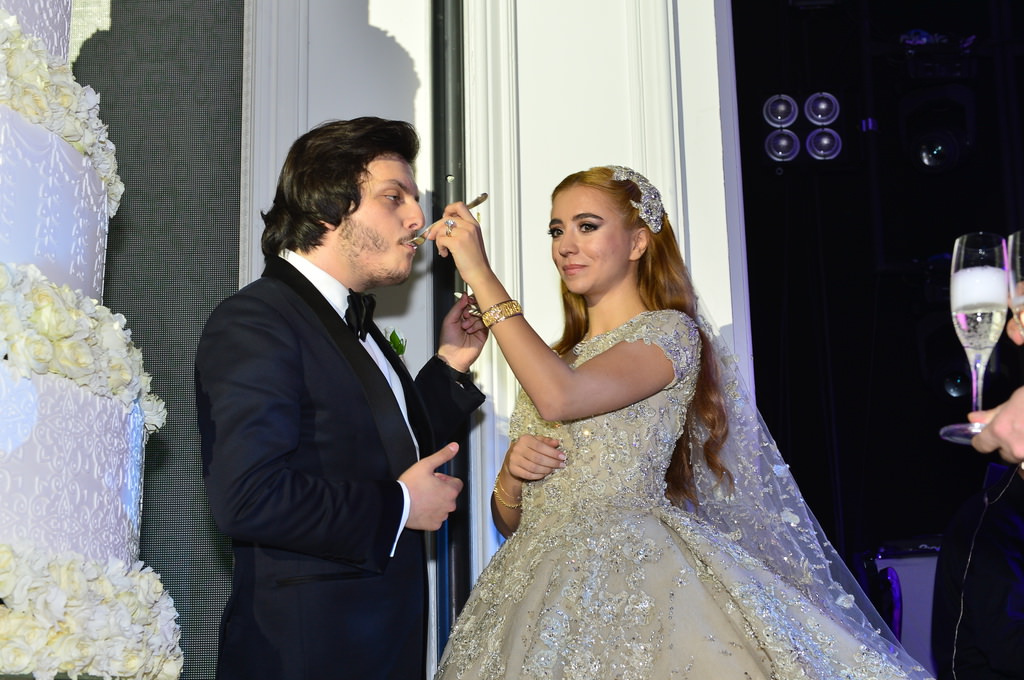 23 yaşındaki Sena'ya yaşı kadar altın