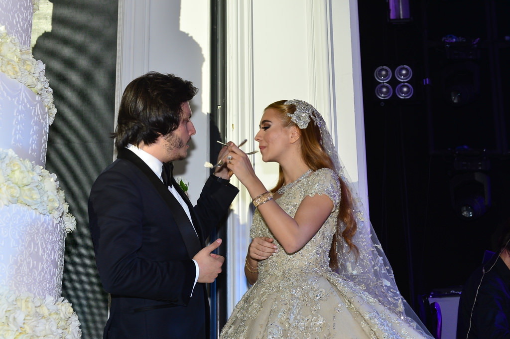 23 yaşındaki Sena'ya yaşı kadar altın