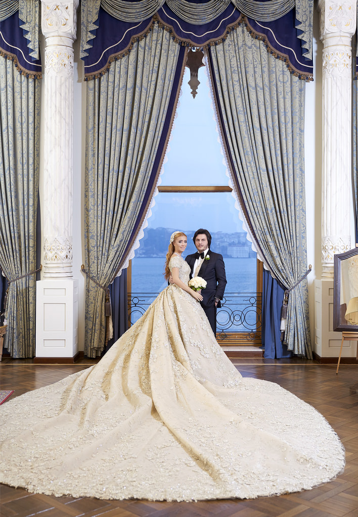 23 yaşındaki Sena'ya yaşı kadar altın