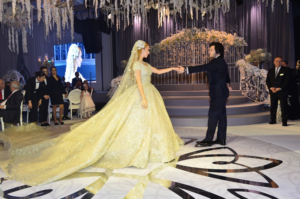 23 yaşındaki Sena'ya yaşı kadar altın