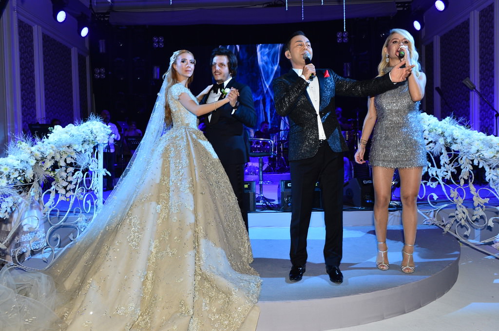 23 yaşındaki Sena'ya yaşı kadar altın