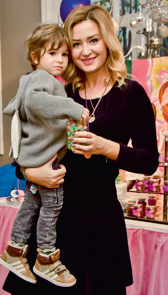 Doğum günlerini birlikte kutladılar