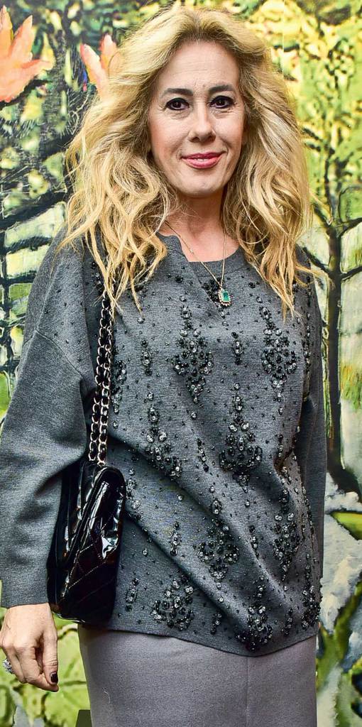 Koleksiyonunu yeni yerinde tanıttı