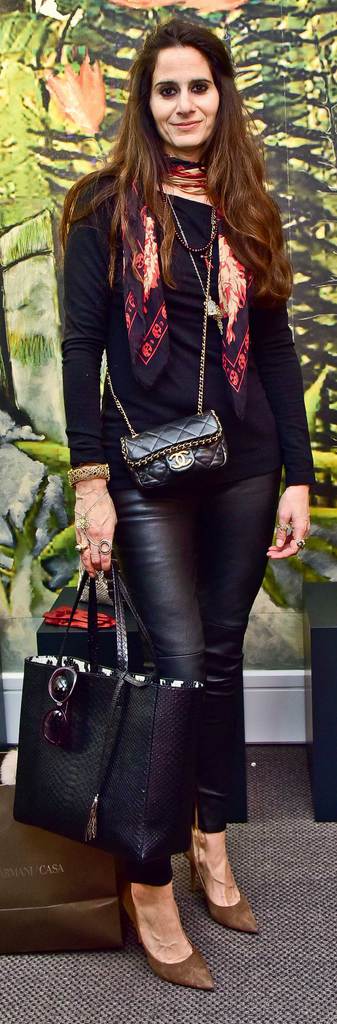 Koleksiyonunu yeni yerinde tanıttı