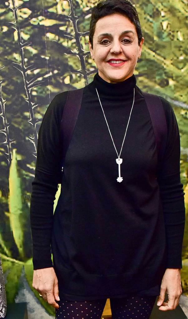 Koleksiyonunu yeni yerinde tanıttı