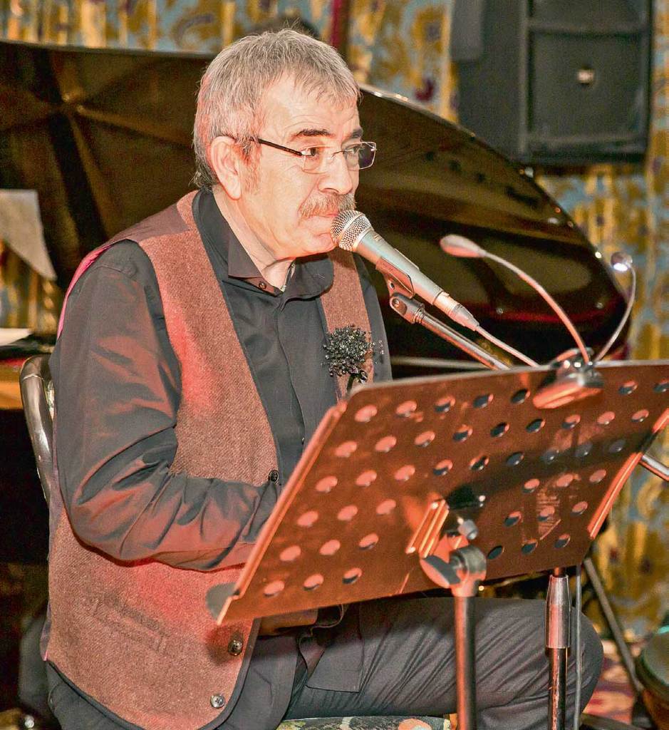 Şiir ile müziği bir araya getirdiler