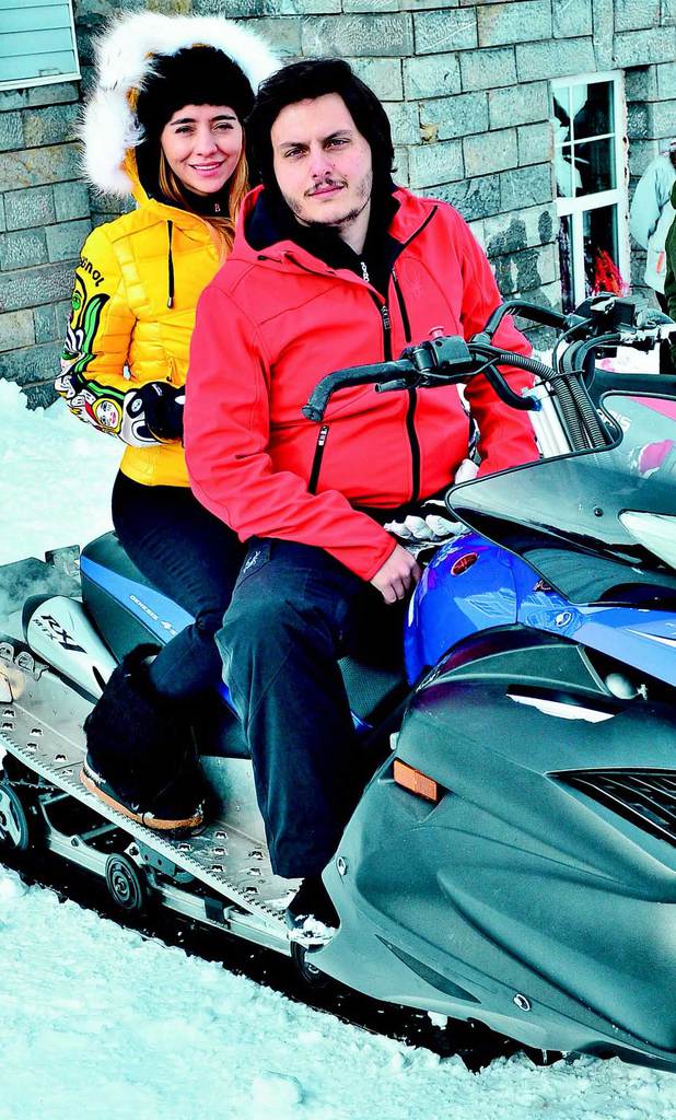 Yeni damadını zirvede ağırladı 