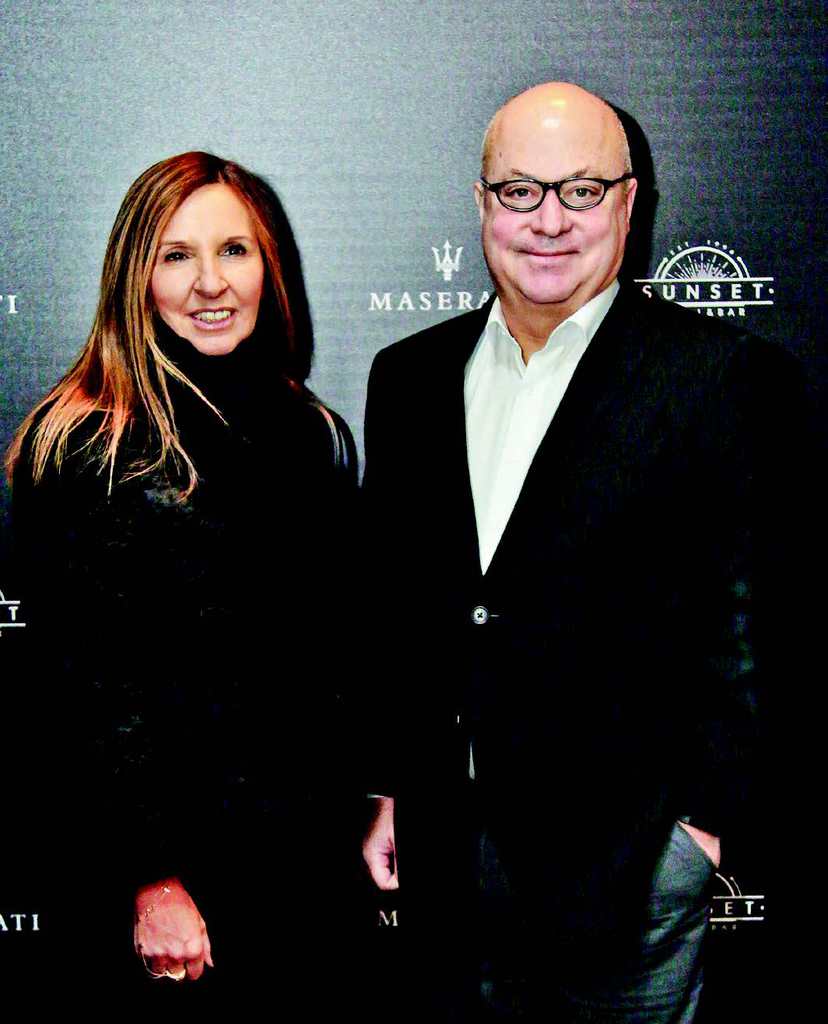 Yeni yıl davetinde otomobil tanıttılar