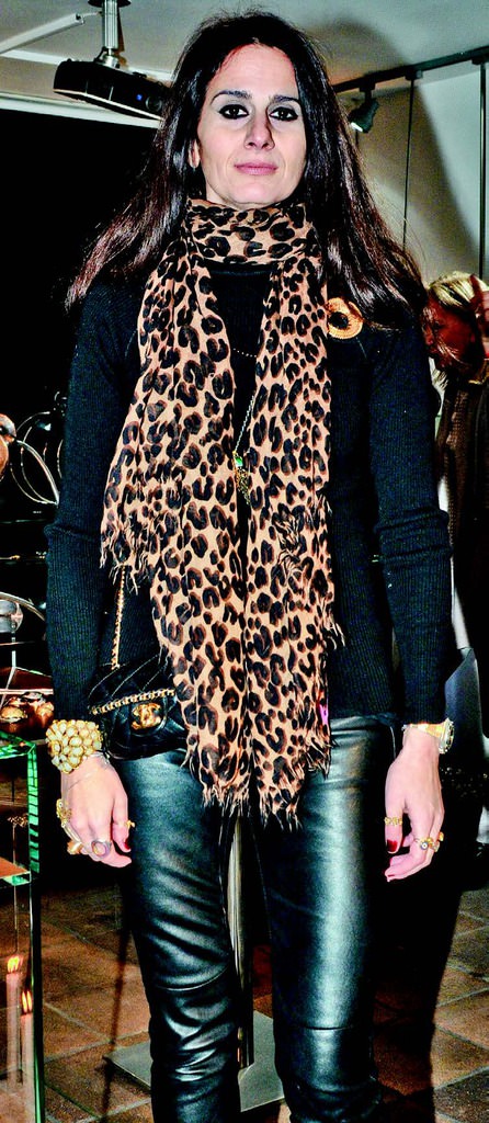 Heykel ile mücevheri buluşturdu