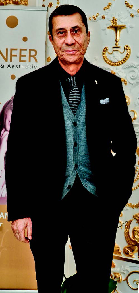 Yeni yerinde yeni yıl daveti verdi