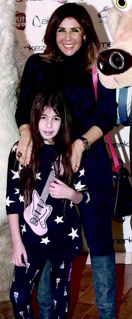 Çocuklarıyla birlikte eğlendiler