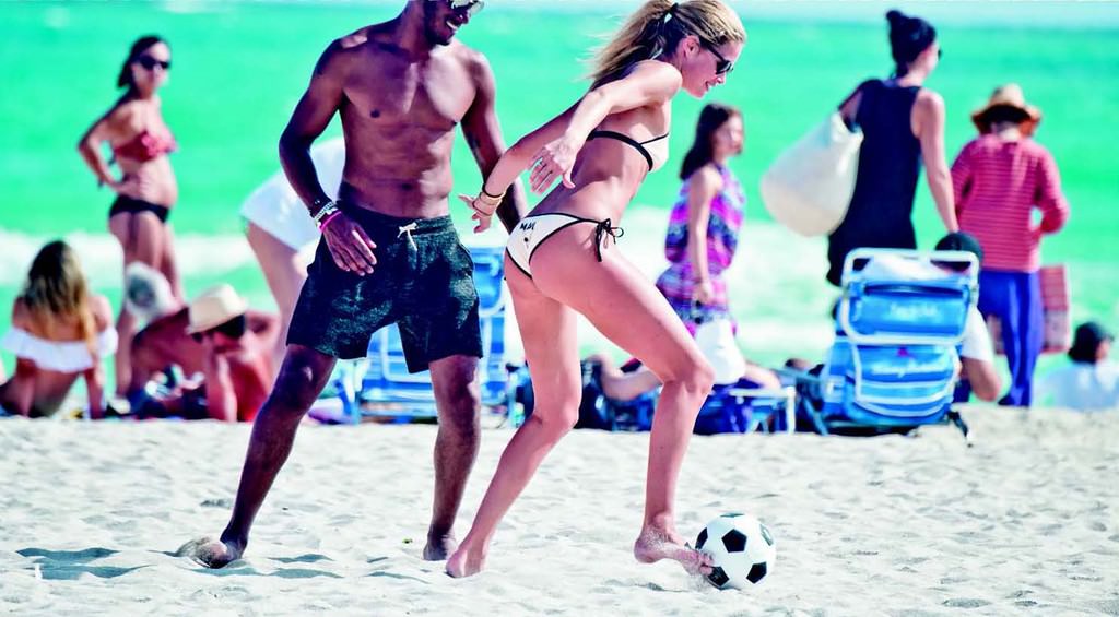 Ünlü isimler rotalarını sıcak destinasyonlara çevirdi