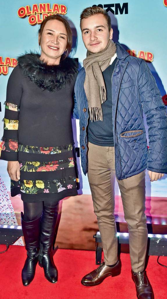 Galada kahkaha tufanı yaşandı