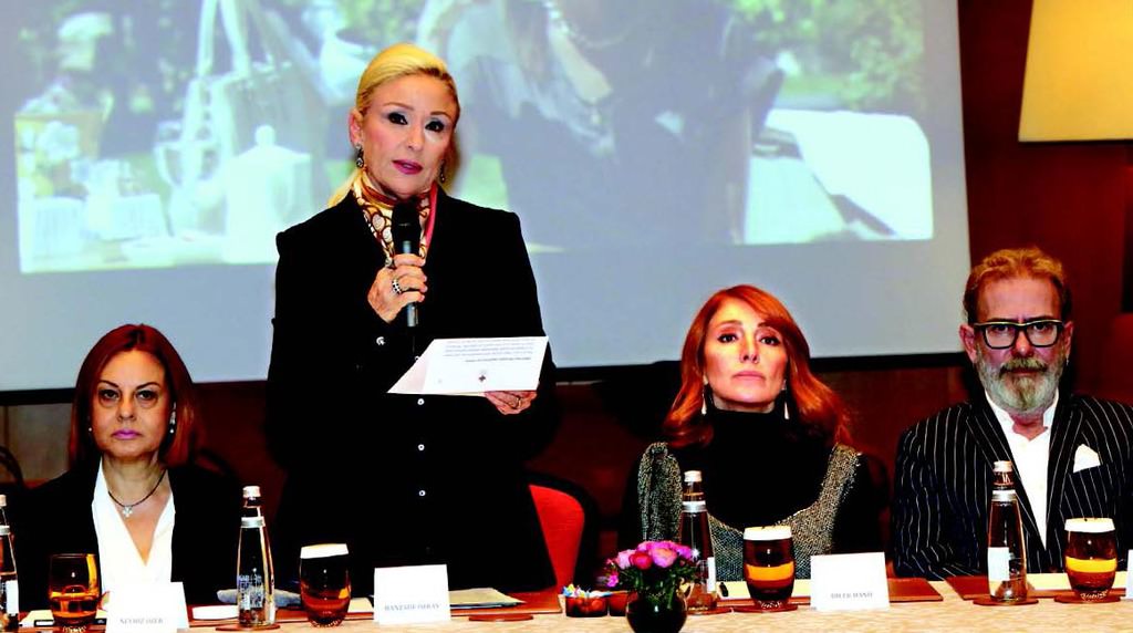 Çocuklar yararına anlamlı defile 