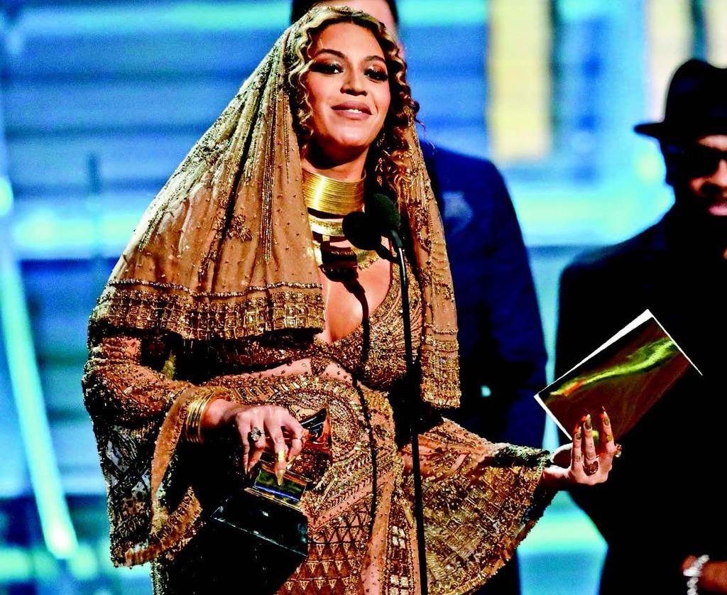 Grammy Ödül Töreni'ne performanslar damga vurdu
