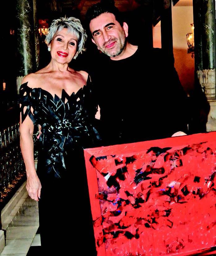 Ünlü isimlerin yaptığı resimler kapışıldı!