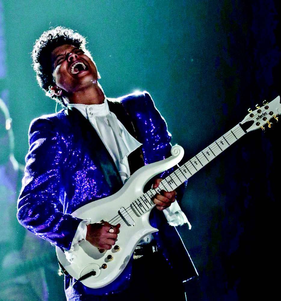 Grammy Ödül Töreni'ne performanslar damga vurdu