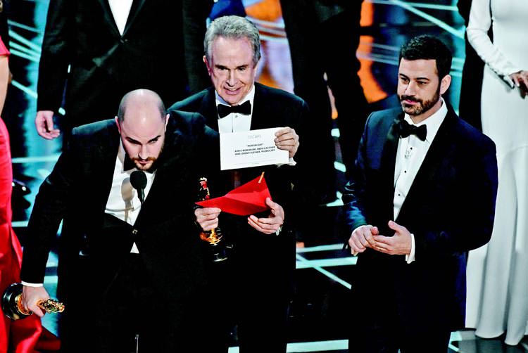 Oscar Töreni'nde 'zarf skandalı'