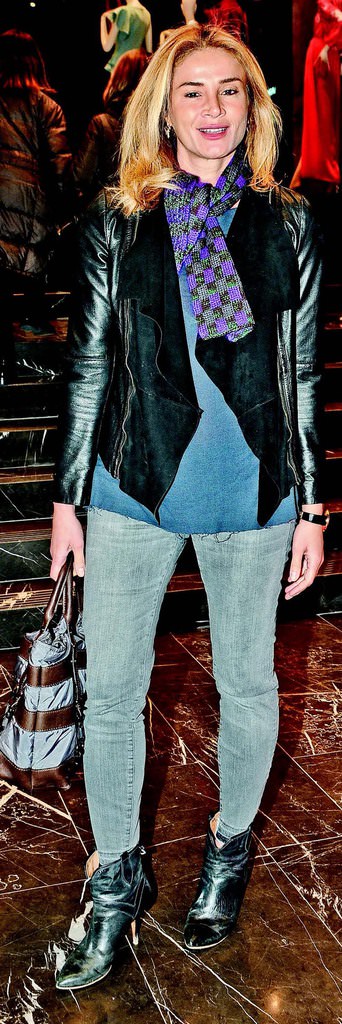 Deniz yıldızlarını su yüzüne çıkardı